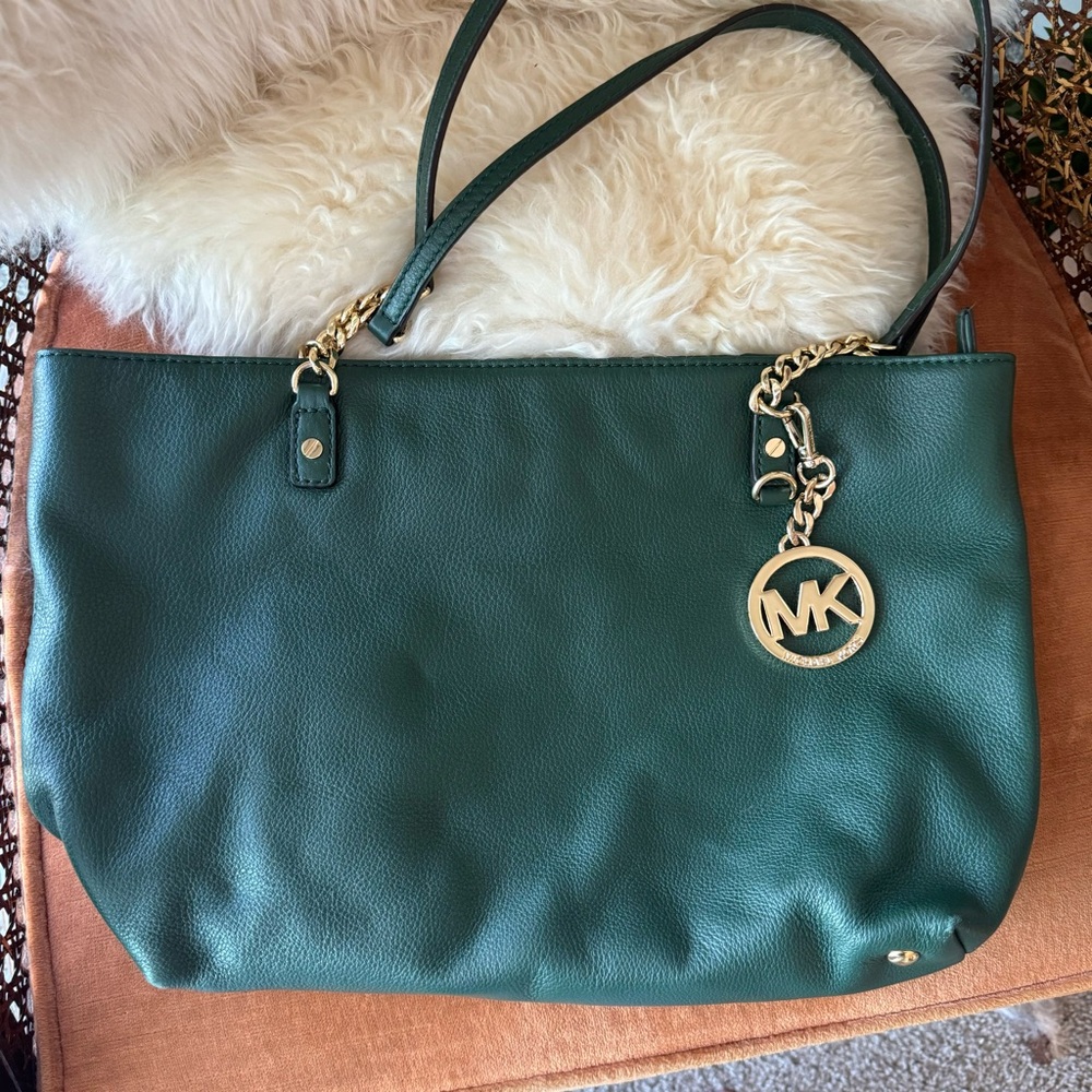 Green leather Michael Kors shoulder bag
